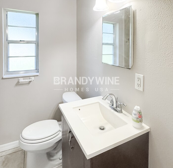 Building Photo - 11469 Wingate Rd N