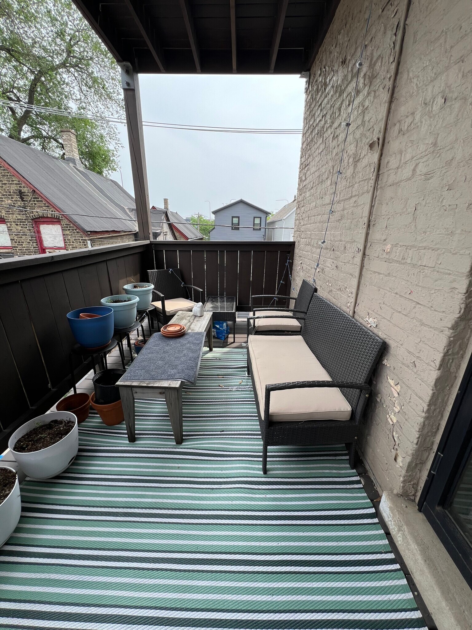 deck floor 1 - 2114 W Lyndale St