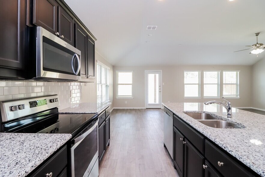 Building Photo - 11804 Castleford Way