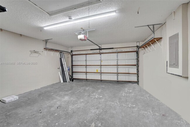 Building Photo - 9012 Lake Park Cir S