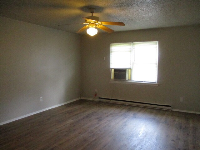 Building Photo - 3600 Cannan Forest Dr