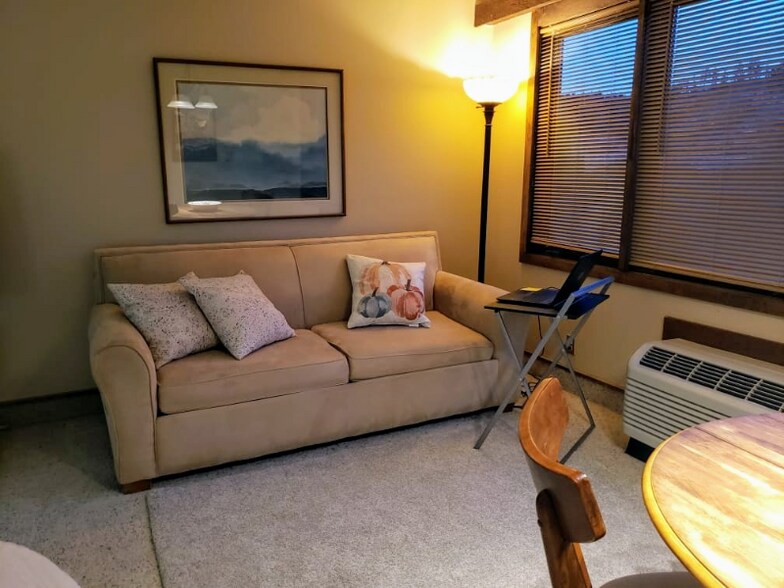 Building Photo - 314 Tamarron Dr