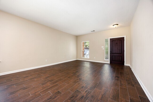 Building Photo - 10427 Lyndon Meadows Dr