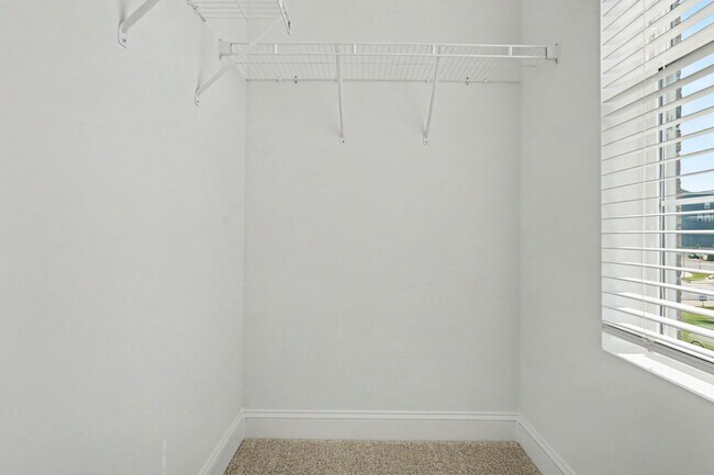 Building Photo - 705 Grove Edge Ln
