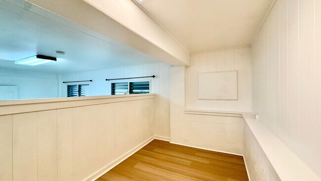 Building Photo - 3007 Lanikaula St