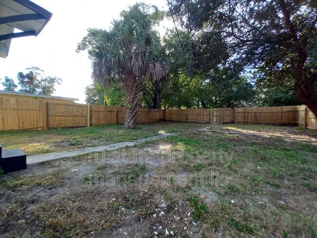 Building Photo - 3450 13th Ave S