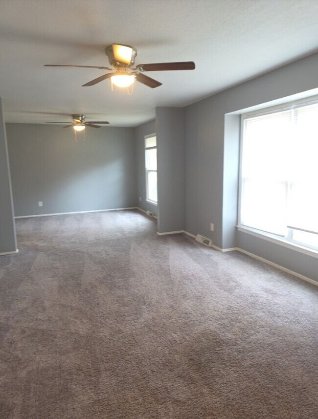 Building Photo - Coming Soon-Beautiful 4bedroom 2.5 bath