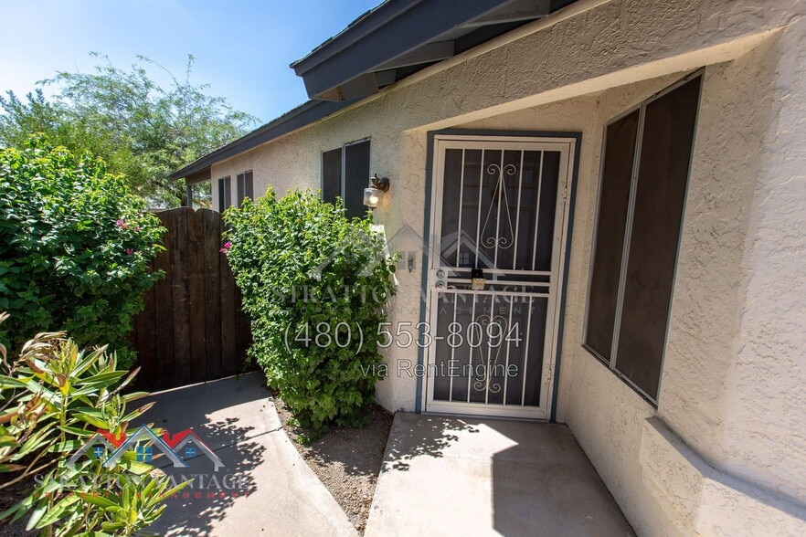 Building Photo - 15006 N 85th Dr