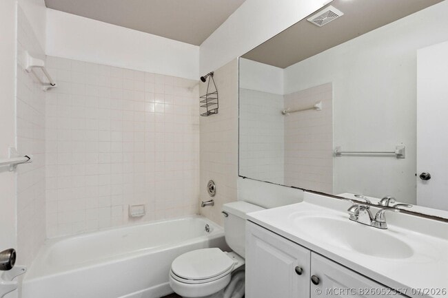 Building Photo - 2305 Seaside Dr