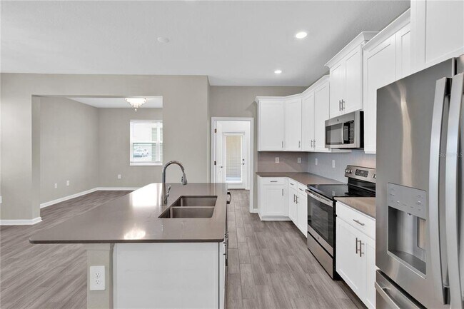 Building Photo - 6452 Sprucepine Ln