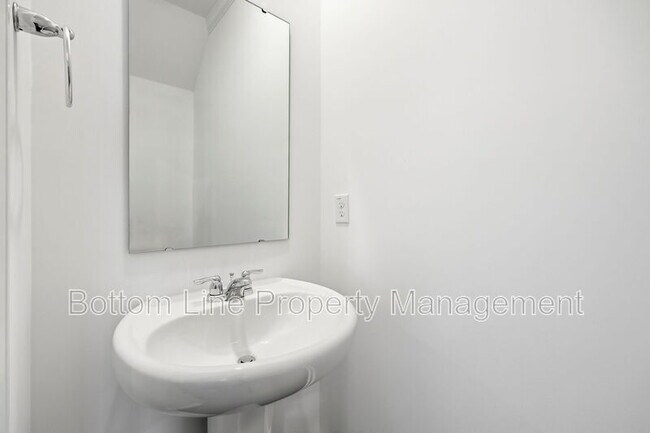 Building Photo - 2308 Oakwood Mdws Ct