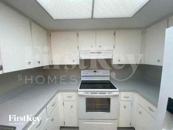 Building Photo - 798 Chevy Chase St NW