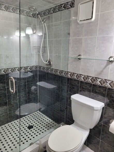 Master Bathroom - 8615 NW 8th St