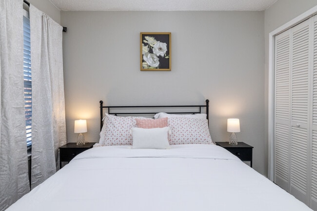 Building Photo - 2700 Ansley Ct