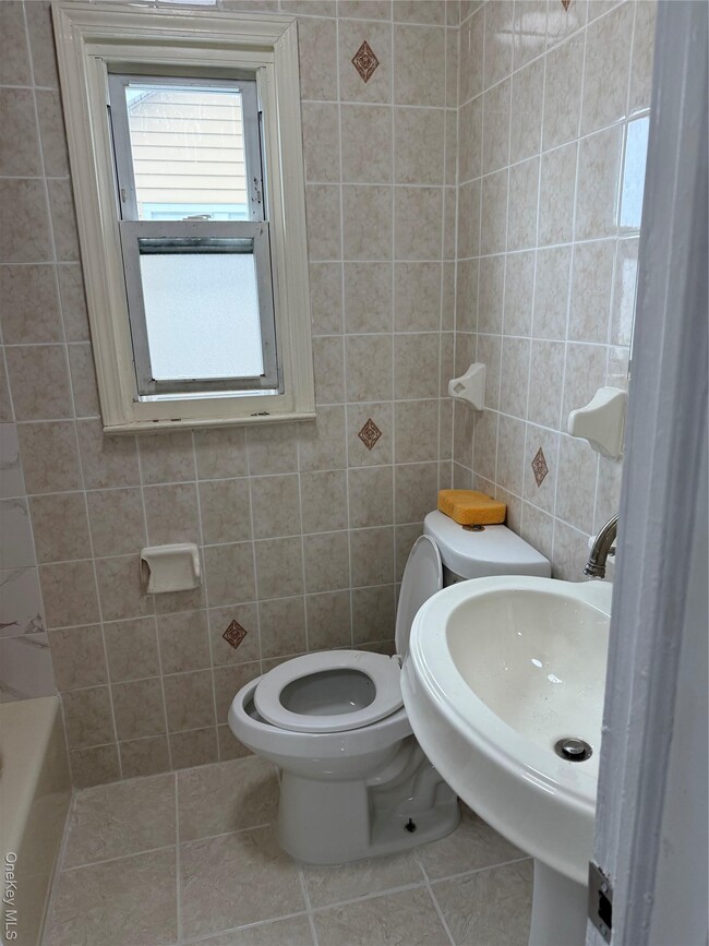 Building Photo - 119-24 199th St