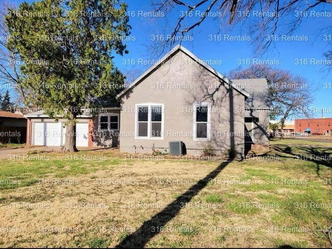 Building Photo - $1195 - 3 bed 1 bath - Single Family Home