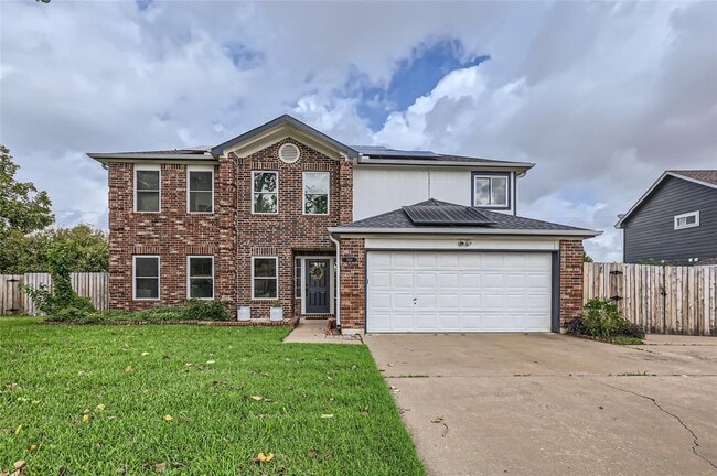 Primary Photo - 500 Hawthorn Ln