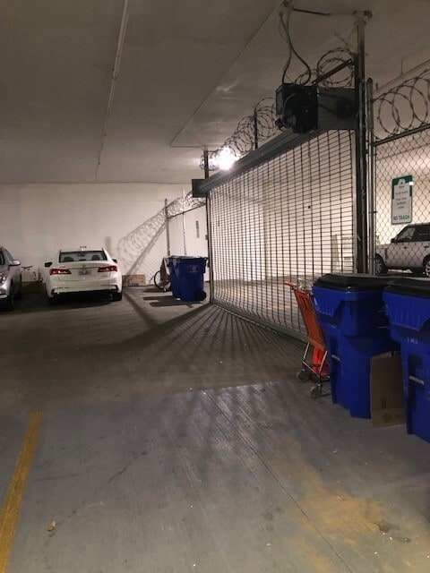 Building Photo - 838 Euclid Ave