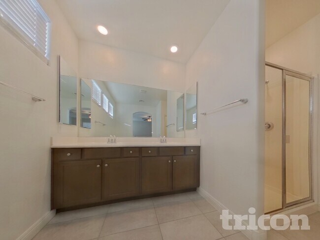 Building Photo - 11393 S 175th Dr