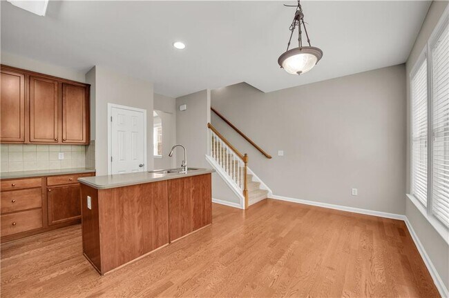 Building Photo - 501 Grove Field Ct NW