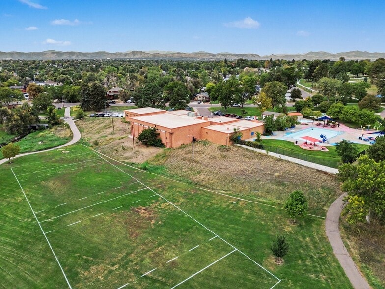 Barnum Recreation Center - 105 S Meade St