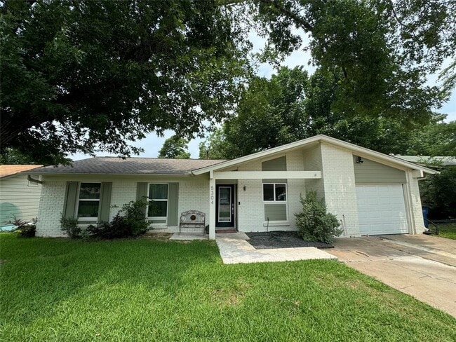 Building Photo - 5304 Basswood Ln