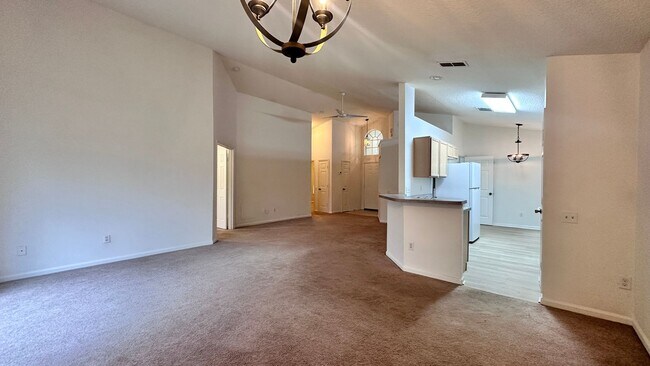 Building Photo - 1709 Pine Bay Dr