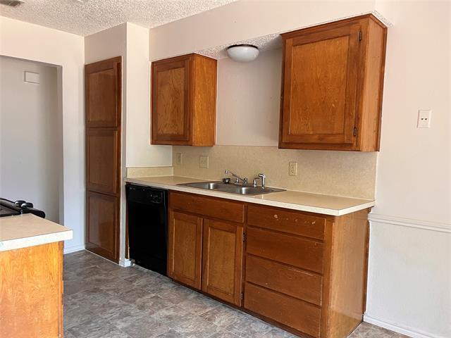 Building Photo - 401 Asbury Dr