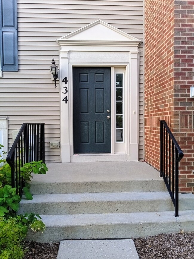 Building Photo - 434 Town Center Blvd