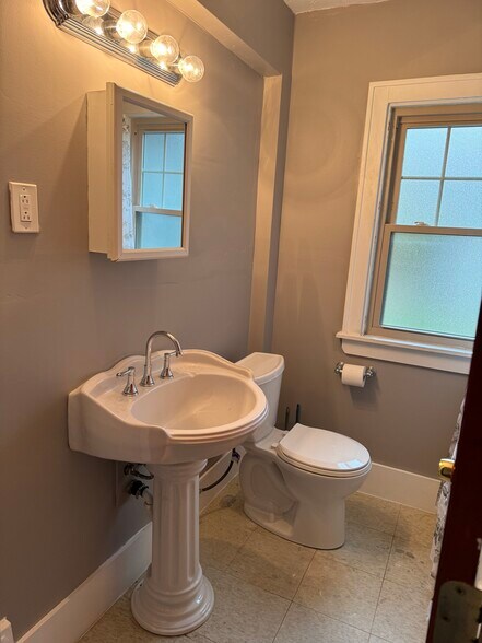 Bathroom - 3362 Sutton Rd