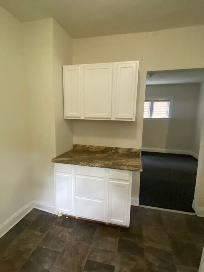 Building Photo - 3bd Single Cash Pay/Section 8