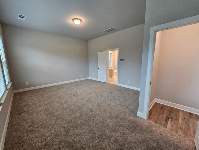 Building Photo - Coming Soon  5 bedroom, 4 bathroom home located in the desirable Forney