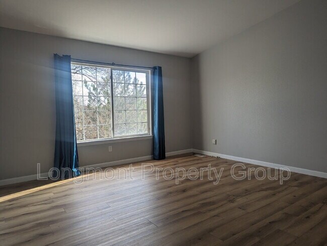 Building Photo - 3558 Larkspur Dr