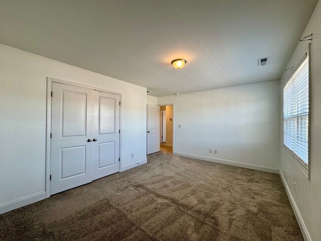 Building Photo - Welcome to Highcroft