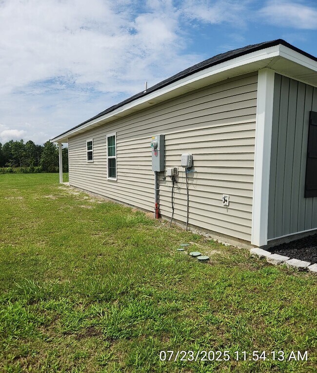 Building Photo - 64 Sunflower Cir NE