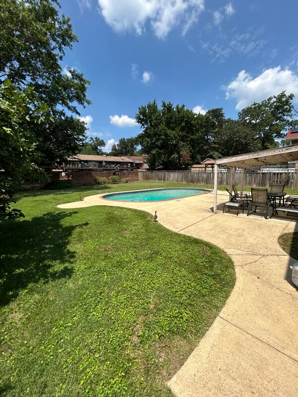 Building Photo - 2802 Curry Dr