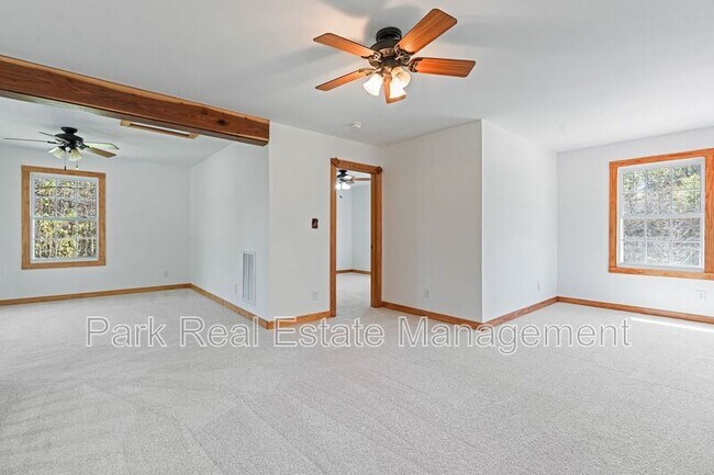 Building Photo - 35 Hedgecock Farm