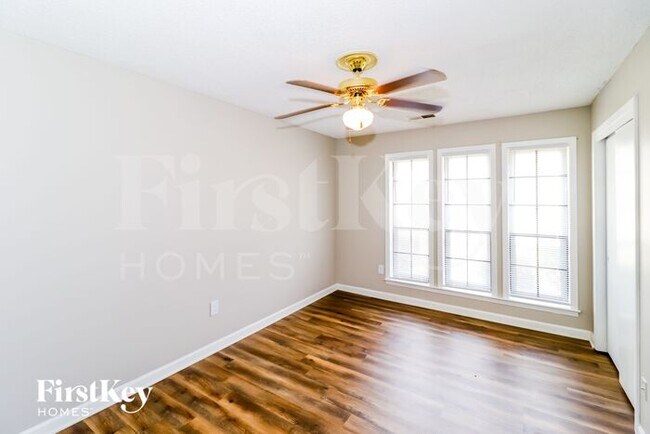 Building Photo - 6229 Skyview Cir