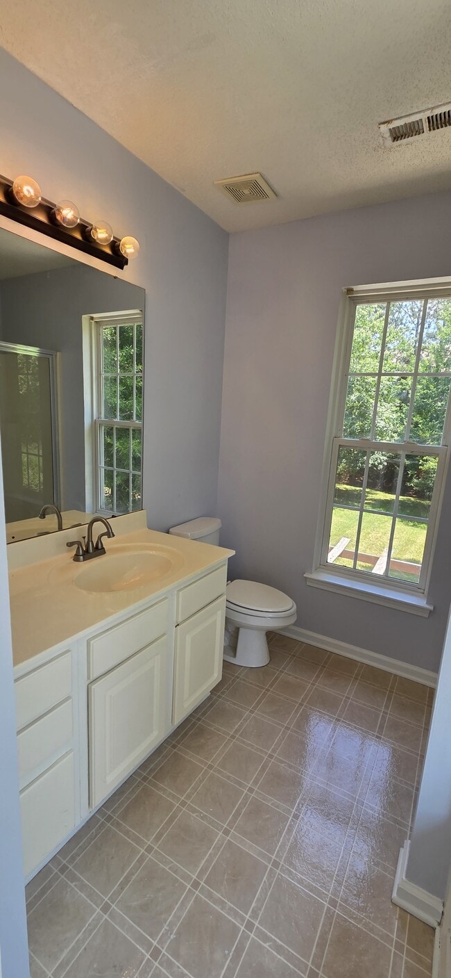 Building Photo - 3508 Selway Dr