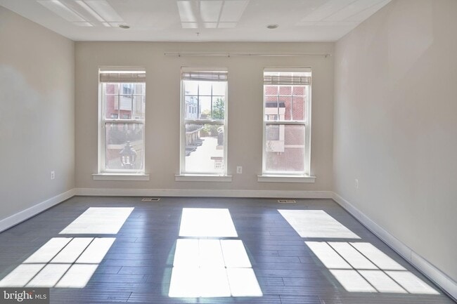 Building Photo - 256 Bluemont Branch Terrace SE