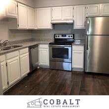 Building Photo - 4 Bedroom Apartment in Central MHK - Near Aggieville!