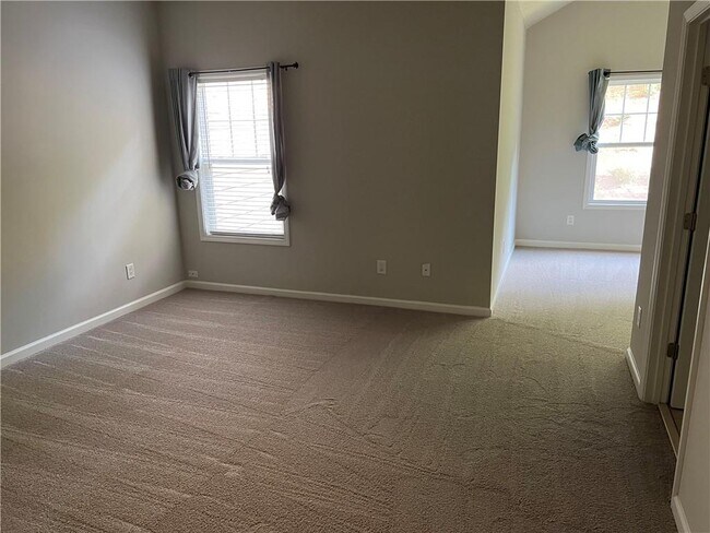 Building Photo - 5385 Donehoo Ct