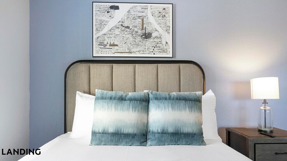 Building Photo - 3695 Island Club Dr