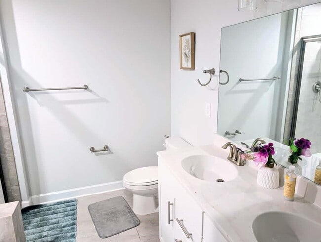 Building Photo - 5925 Pinnacle Vw Rd