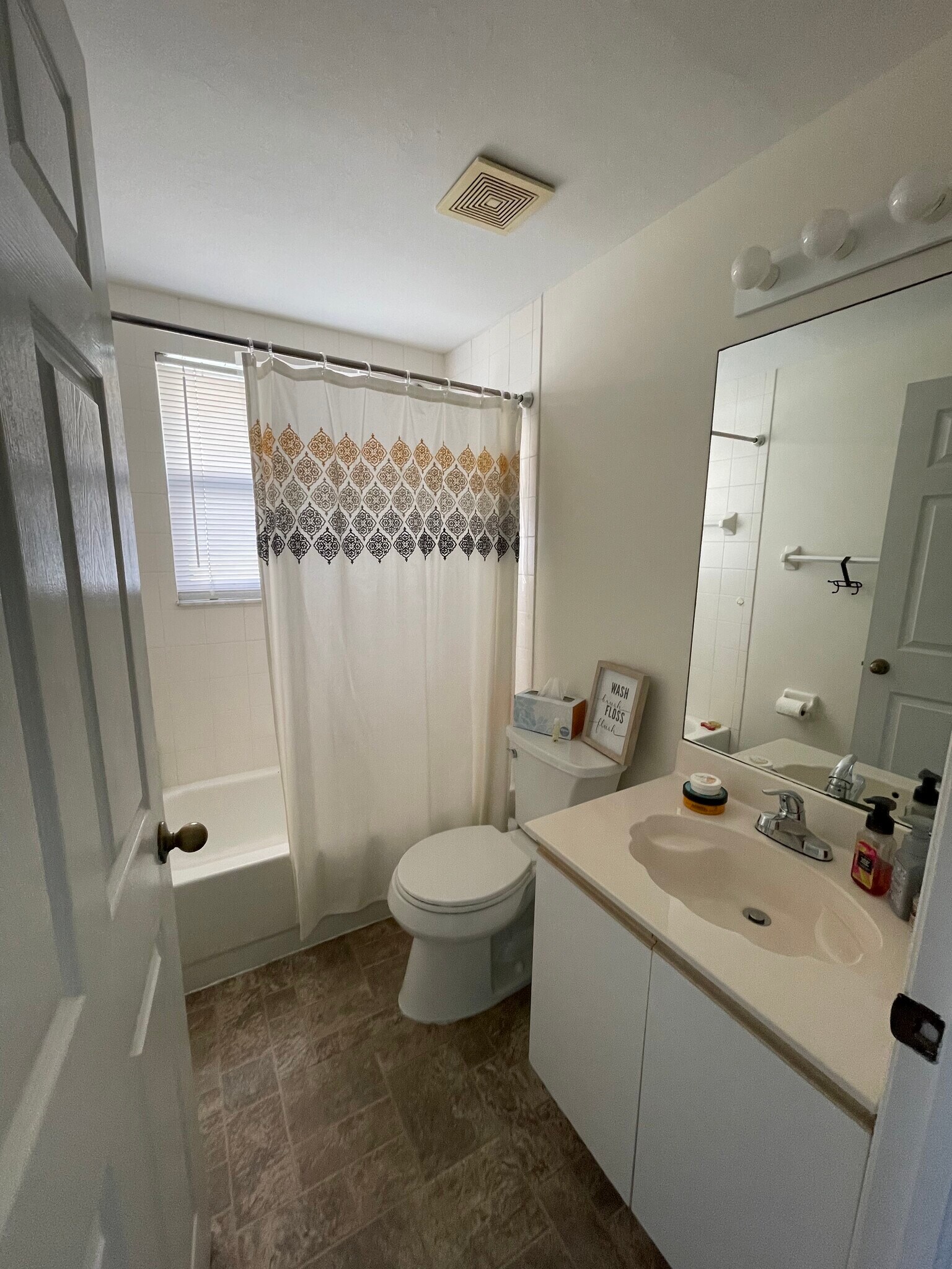 Building Photo - 328 Bradstrom Cir