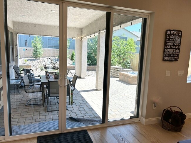 Building Photo - Luxury 55+ Executive Home- Fully Furnished