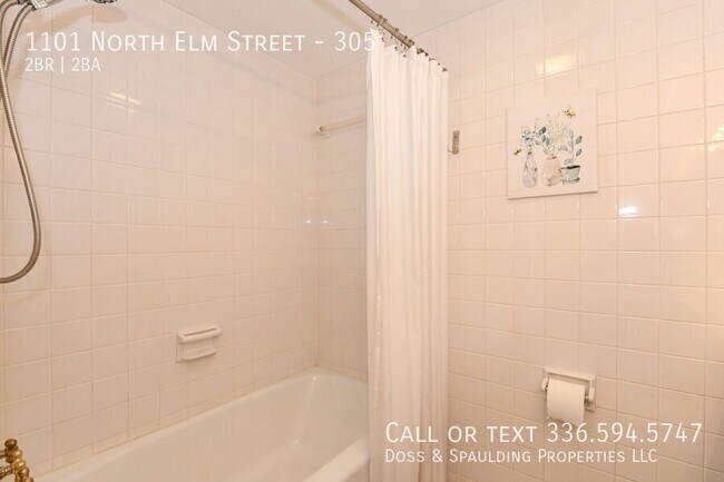 Building Photo - 1101 N Elm St