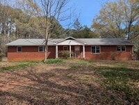Building Photo - Available to Show