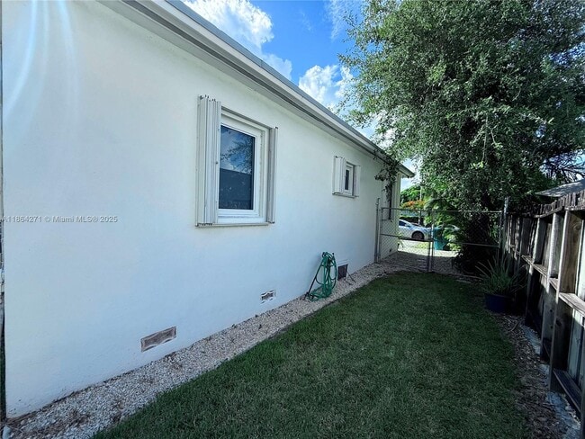 Building Photo - 6110 Coral Wy