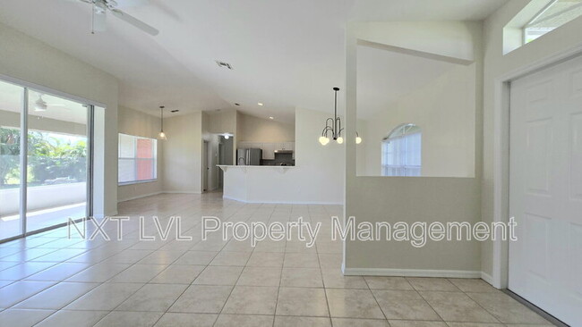 Building Photo - 342 NE 17th St